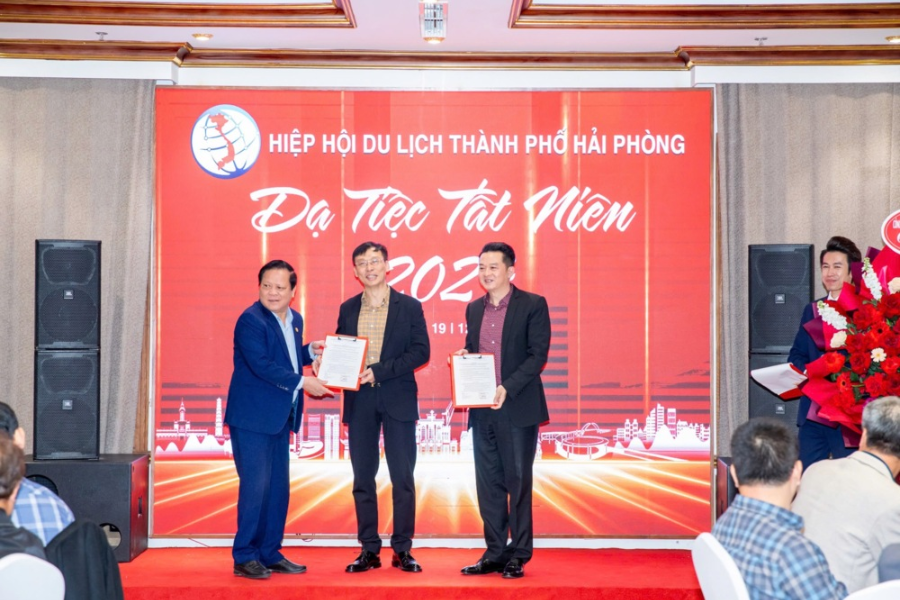 Hiệp hội Du lịch Hải Phòng ra mắt các tân Phó Chủ tịch Hiệp hội và Ủy viên Ban chấp hành Hiệp hội